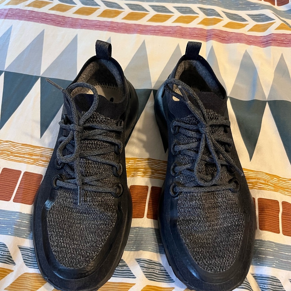 Allbirds Black Women’s Trail Runners with Knit Mesh Upper and Cushioned Midsole